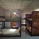 Manila Nomads Hostel