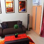 High-Rise Apartment Condo Near Naia Terminal 3 With A Perfect Airport Front-View
