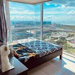 Deluxe Room Breeze Residences