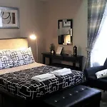 Condotel At 150 Newport Blvd. Near Naia T3 W/ Wifi