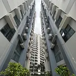 Cozy Studio Viceroy Residences Mckinley Hill Bgc