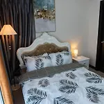 A2J Luxury 2Br Bgc Uptown Suite Near Uptown Mall