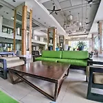 Modern Condo Apt In Flair Tower South, Mandaluyong