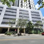 Bgc Taguig Cozy 2 Bedroom Loft, With Stunning Bgc Skyline View!