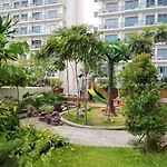 Aveline Suites Executive City View Acqua Private Residences Near Rockwell Makati