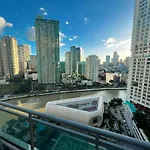 Aveline Suites Executive City View Acqua Private Residences Near Rockwell Makati