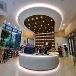 Apartment Condo In Air Residences Makati Wifi Netflix Disney, Pool & Mall