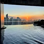 Cozy & Spacious 2Br Penthouse In Makati