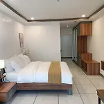 Rosh Hotel