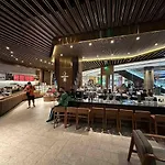 Air Luxury Makati Cbd With Balcony