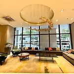 1Br Bgc Uptown Modern Condo Netflix 200Mb Wifi