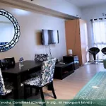 Tess And Tessha Condotel Near T3 Airport