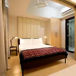 Uptown Parksuites Apartments Tower 2 Bgc By Ph Staycation