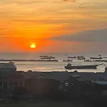 Coast Of Finland: Stunning Manila Bay & Sunset