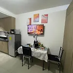 Shore Residences, Mall Of Asia Complex Stays By Pbyy