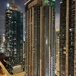 Lush 1Br Uptown Parksuites Bgc 200Mbps, Pool & Gym