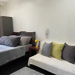 Studio For 4 With 300Mbs Internet At Heart Of Makati
