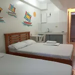 Frank Lloyd Apartelle