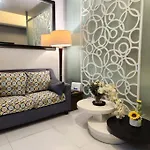 Cosy Kl Tower With Parkview Balcony, Pool, Gym, Sauna Near Greenbelt 100Mbps
