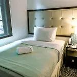 One Cristina Suites