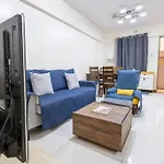 2Br Fully Air-Conditioned Staycation Plus Free Parking
