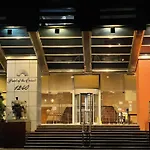 1Br At Pearl Of The Orient Tower In Front Of Us Embassy