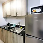 1Br Unit Condotel W Balcony Fame Residences -Fm05