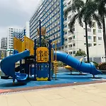 Sea Residences Moa Complex - Ruffa\'S Condotel