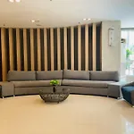 Sea Residences Moa Complex - Ruffa\'S Condotel