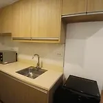 Cozy Unit In Makati