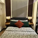 Modern 1Br Stay In Calathea Place - Just 15 Mins Away To Naia W 360 Roof Deck And Amazing Pool!