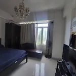 Deluxe Corner Studio Stamford Mckinley Hill