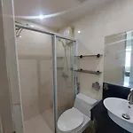 Deluxe Corner Studio Stamford Mckinley Hill