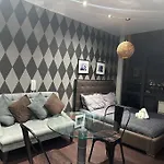 Penthouse Studio Highspeed Wi Fi Smart Tv Pool Gym