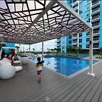 Luxurious 1 Bedroom Facing Manila Bay Sunset Nearby Okada Moa Solaire Ayala Malls