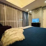 Beautiful And Spacious 2 Real Bedrooms 2 Bathrooms In Bgc Global City