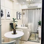 Near Naia Terminal 1, 2, 3 Cozy Apartment At Field Residence