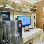Icy Condotel In Shell Residences