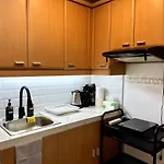 Newly Renovated Greenbelt Home With Balcony Parkview