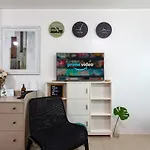 Makati Condo Near Airport & Greenbelt