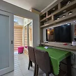 Cozy Staycation At Shell Residences