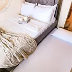 Boho City View 1Br Apt In Makati With Netflix