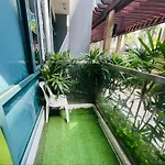 Two Palm Tree Villas Condominium - Studio 1O With Balcony - Across Terminal 3 Airport