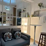 1Br Ayala Makati Apartment At Lush Residences