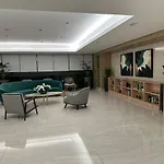 1Br Ayala Makati Apartment At Lush Residences