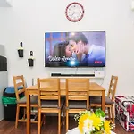 Urban Charm Cozy Meet 60 Air Swim Gym Park 300Mb