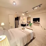 Across Manila Airport Naia T3 Comfy Unit With Balcony