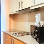 Uptown Parksuites Tower One - Bgc Taguig, Manila