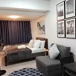 Downtown Makati Malls And Bars At Your Doorsteps