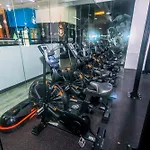 Canvas & Petals Blossoming Art Penthouse Gym Swim Park 5716